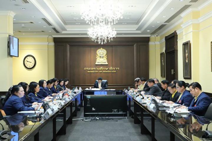 เสมา 3 ฝากคุรุสภาคุมเข้มมาตรฐานวิชาชีพและจรรยาบรรณแก่ครู ชี้ ครูไม่ใช่แค่ผู้สอน แต่เป็นผู้สร้างคน