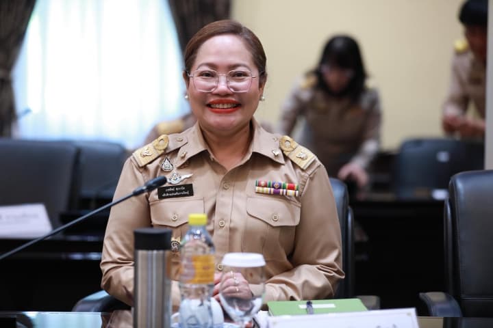 “เกศทิพย์” นำทัพ สกร. ขานรับนโยบาย “รมว.ประเสริฐ” เร่งดึงเด็กนอกระบบ 1 ล้านคนคืนสู่การเรียนรู้