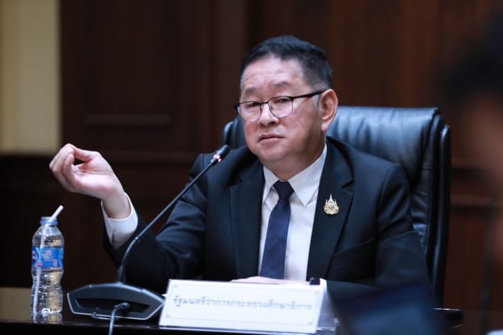 รมว.ศธ. ถกอาชีวศึกษาเอกชน เล็งทบทวนโครงสร้างเพิ่มความคล่องตัว เพื่อคุณภาพผู้เรียนอาชีวศึกษาเอกชน