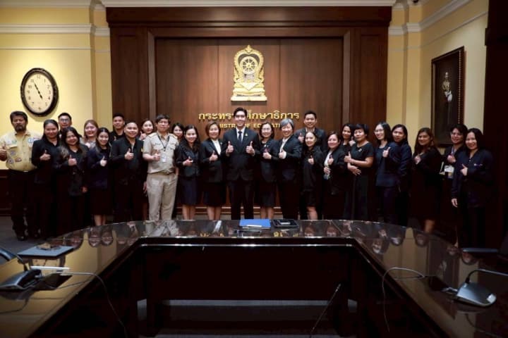 สกร. ขานรับนโยบาย “1-2-5” เดินหน้าสื่อสารเชิงรุก โปร่งใส ทันสมัย ยึดประชาชนเป็นศูนย์กลาง