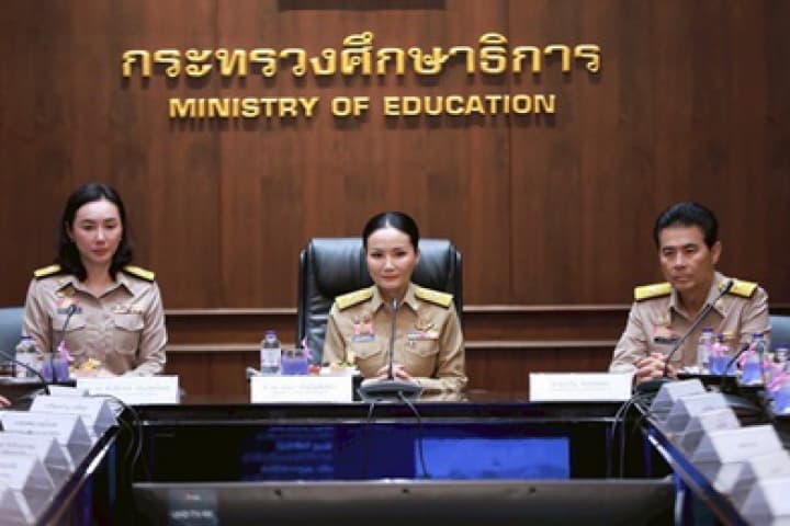 3 เสมา เข้าปฏิบัติหน้าที่อย่างเป็นทางการ ณ กระทรวงศึกษาธิการ พร้อมลุยขับเคลื่อนงานด้านการศึกษา