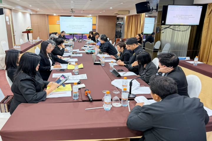 สกร. เดินหน้าขับเคลื่อน “ธนาคารหน่วยกิต” สู่การปฏิบัติจริงในสถานศึกษา ยกระดับการเรียนรู้ตลอดชีวิตอย่างเป็นระบบ