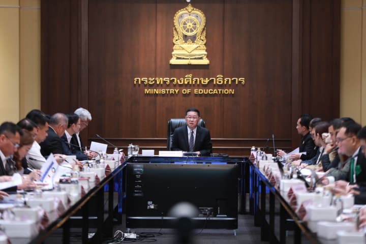 รมว.ศธ ถกวางกรอบจัดสรรงบประมาณปี 70 เน้น ขับเคลื่อน 5 นโยบายพลิกโฉมการศึกษา