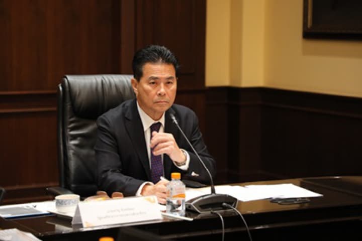 “รมช.เทวัญ” มอบโจทย์คุรุสภา หาแนวทางพร้อมศึกษาข้อกฏหมาย ผู้ขอมีใบอนุญาตประกอบวิชาชีพครู ต้องตรวจหาสารเสพติดก่อน