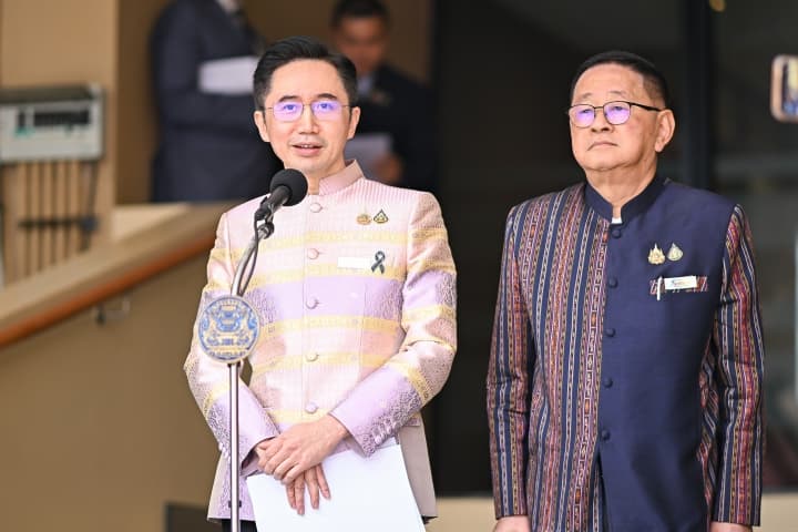 ยศชนัน-ประเสริฐ ชูหลักสูตรฐานสมรรถนะ ยกระดับวิชา "ประวัติศาสตร์-หน้าที่พลเมือง-ภาษาไทย"