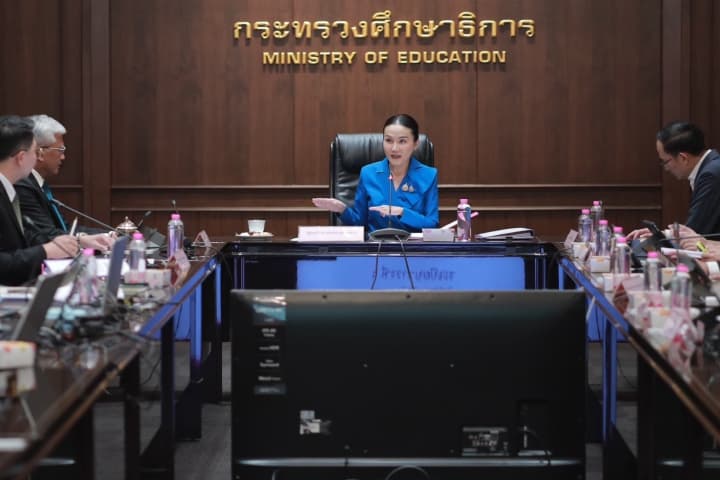 “รมว.นฤมล”ถกบอร์ด สกสค เร่งตั้งสหกรณ์กลาง.ลุยแก้หนี้ครู