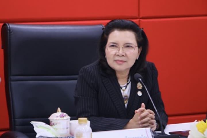 คุรุสภาชวนศึกษากฏหมายมาตรฐานวิชาชีพครูปฐมวัย 2568 ด่วน! “อมลวรรณ” เผยข้อบังคับคุรุสภาว่าด้วยมาตรฐานวิชาชีพครูปฐมวัย พ.ศ. 2568 มีผลบังคับใช้แล้ว ชวนสถาบันการศึกษา ครู และผู้เกี่ยวข้องศึกษากฏหมายฉบับนี้อย่างละเอียด เพื่อนำไปปฎิบัติได้ถูกต้อง