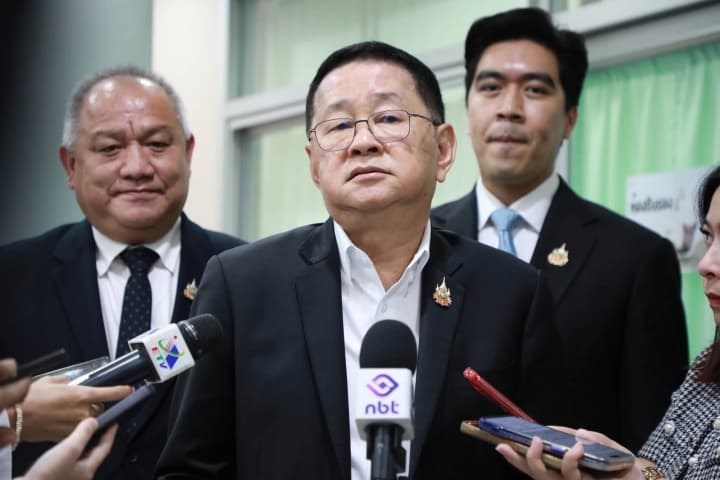 “ประเสริฐ” ถกผู้บริหาร ศธ.เร่งพัฒนาอาชีวะทวิภาคี-เซมิคอนดักเตอร์ พร้อมลุยทำโรดแมป PISA 2029