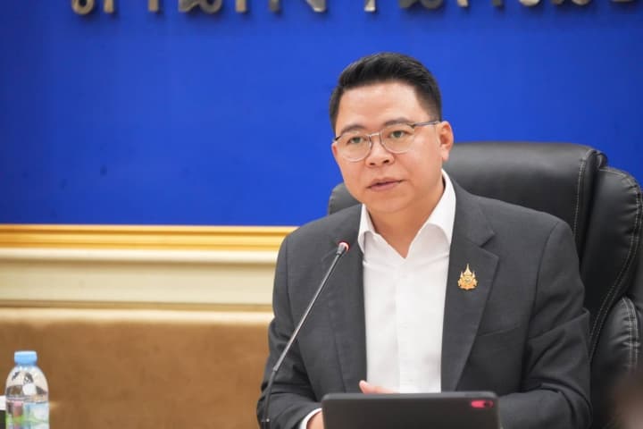 สกสค. จับมือ 3 พันธมิตร ตั้งงบ 5,000 ล้านบาท เดินหน้าแก้หนี้ครู