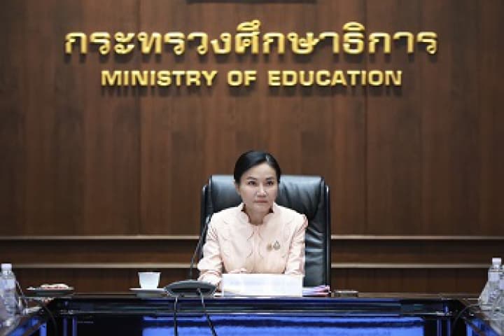 "รมว. นฤมล" ห่วงใยอุบัติเหตุรถบัสนักเรียน สพฐ. ส่งทีมดูแลใกล้ชิด เน้นย้ำปฏิบัติตามระเบียบและมาตรการปลอดภัยเคร่งครัด