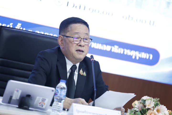 รมว.ประเสริฐสั่งชะลอพร้อมทบทวนโครงการพัฒนาทักษะและเครดิตพอร์ตโฟลิโอ