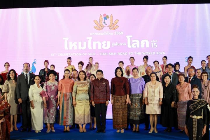 วธ. เปิดนิทรรศการงานมหกรรมผ้าไหม ไหมไทยสู่เส้นทางโลก ครั้งที่ 15